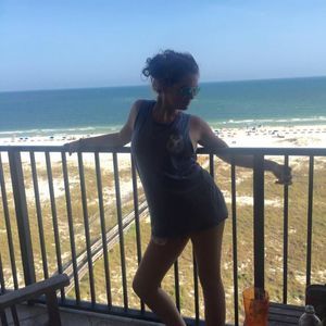 Meet your Posher, Alexis